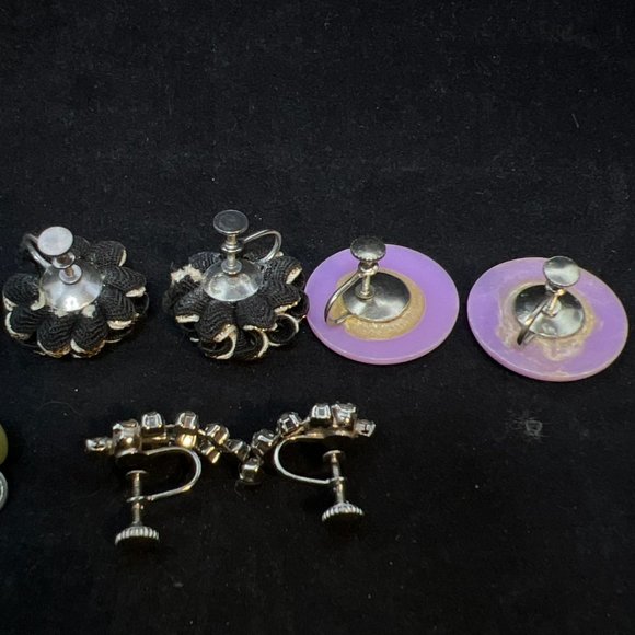 Lot of 5 Silver Tone Screw Back Earrings (3953) - Picture 6 of 6